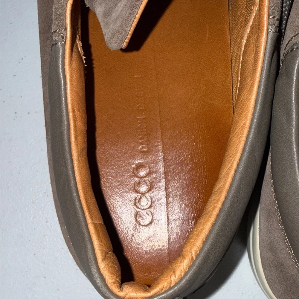 Ecco elegant brown